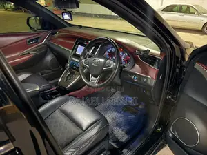 Toyota Harrier 2.0 2016 Black
