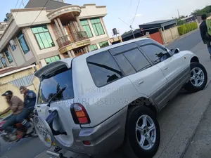 Toyota RAV4 1999 Silver