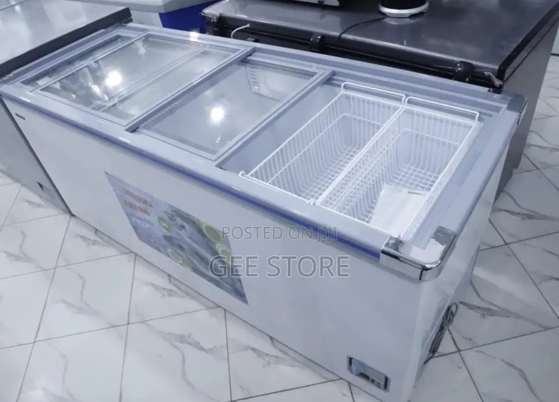 *Snow Sea Showcase Freezer Litre 600