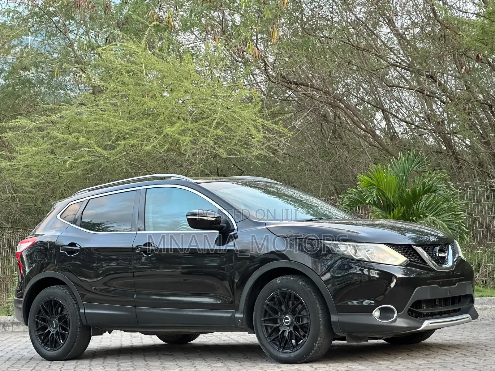 Nissan Qashqai 2015 Black