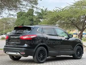 Nissan Qashqai 2015 Black