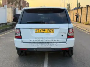 Land Rover Range Rover Sport 2011 White