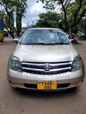 Toyota IST 2003 Beige