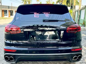 Porsche Cayenne 2017 Black