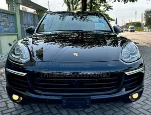 Porsche Cayenne 2017 Black