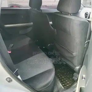 Toyota IST 2005 Silver