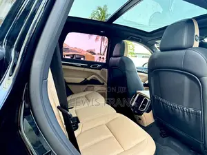 Porsche Cayenne 2016 Black