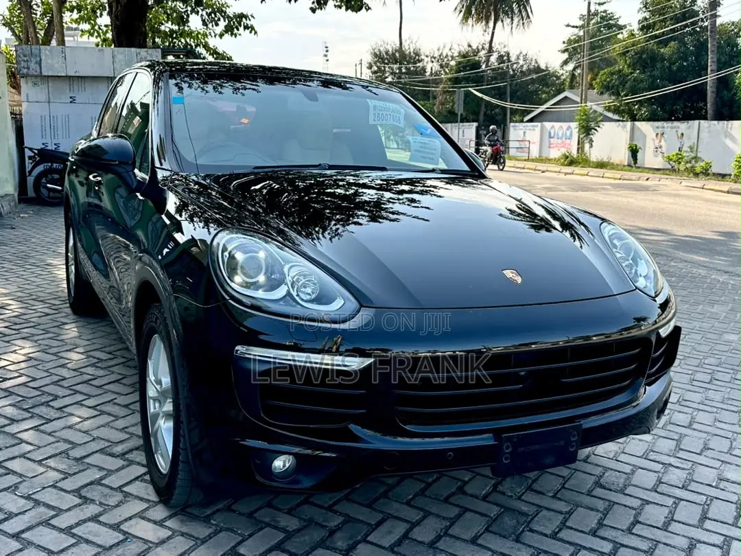 Porsche Cayenne 2016 Black