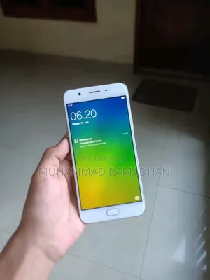 Oppo F1s 64 GB Gold