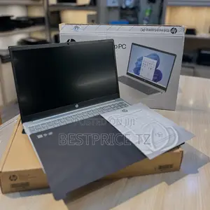 New Laptop HP 15-f272wm 8GB AMD Ryzen 5 SSD 1T
