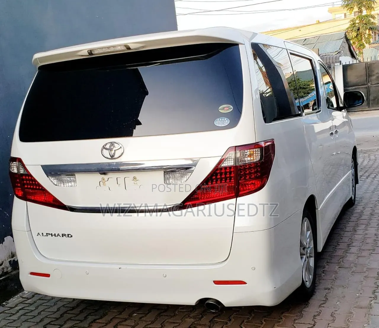 Toyota Alphard 2009 Ivory