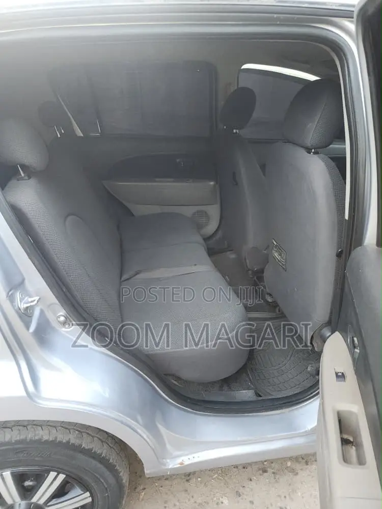 Toyota Passo 2004 Silver