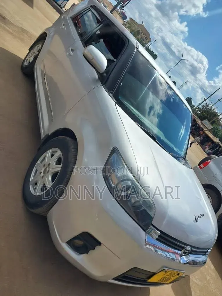 Toyota Corolla Rumion 2009 Silver
