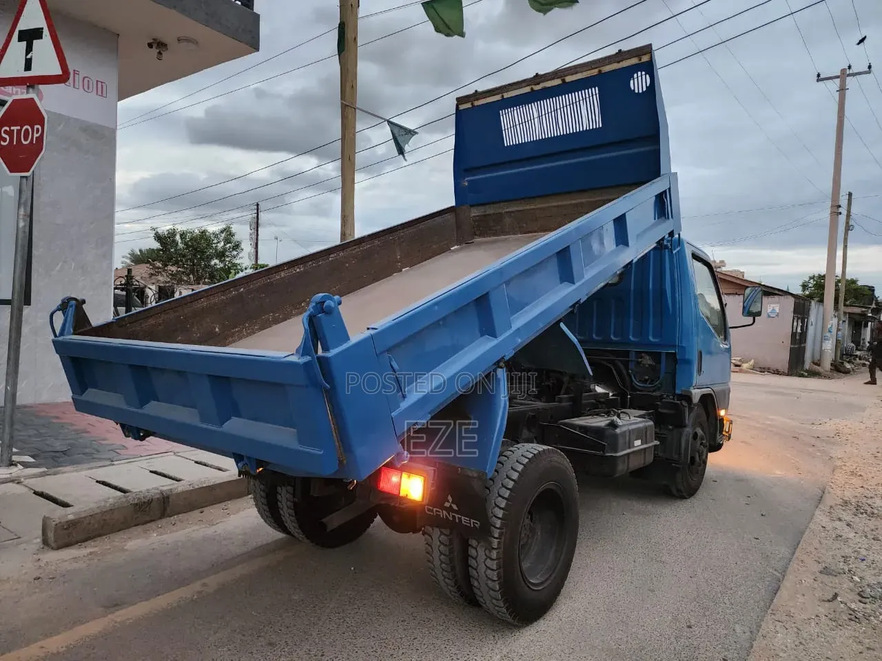 Mitsubishi Canter Tipper – Milion 66 Pamoja Na Usajili