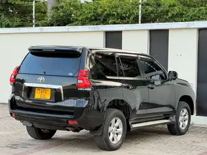 Toyota Land Cruiser Prado 2014 Black