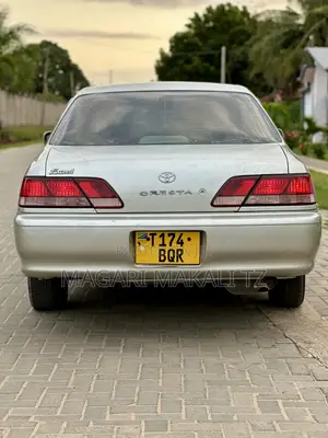 Toyota Cresta 2001 Silver