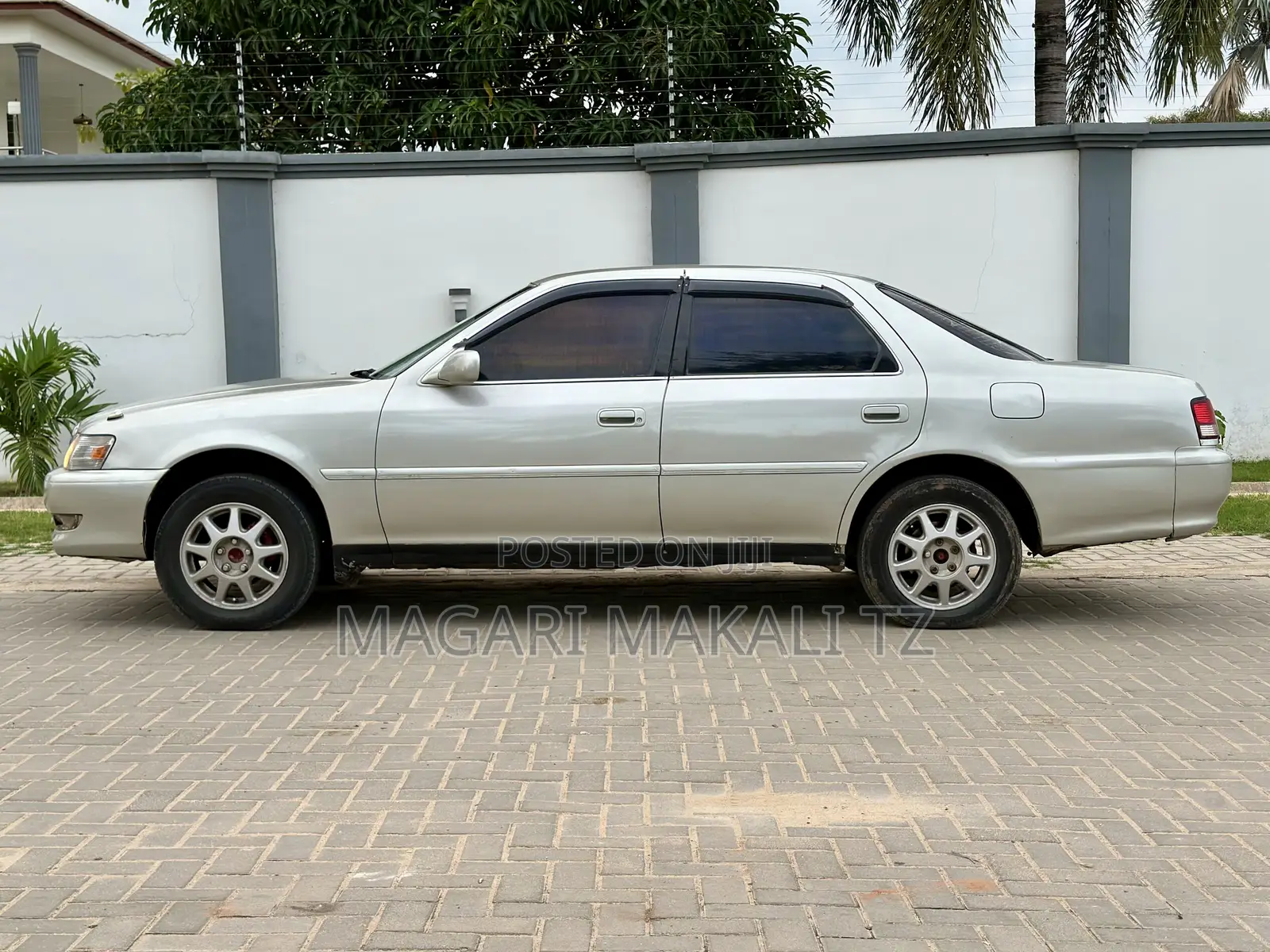 Toyota Cresta 2001 Silver