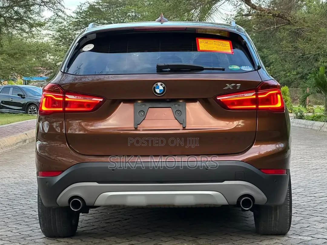 BMW X1 xDrive28i AWD 2016 Brown