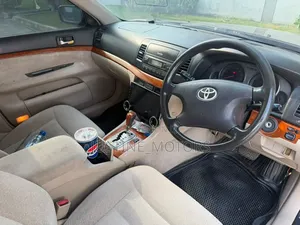 Toyota Mark II 2004 Burgundy