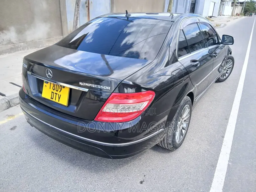 Mercedes-Benz C-Class 2007 Black