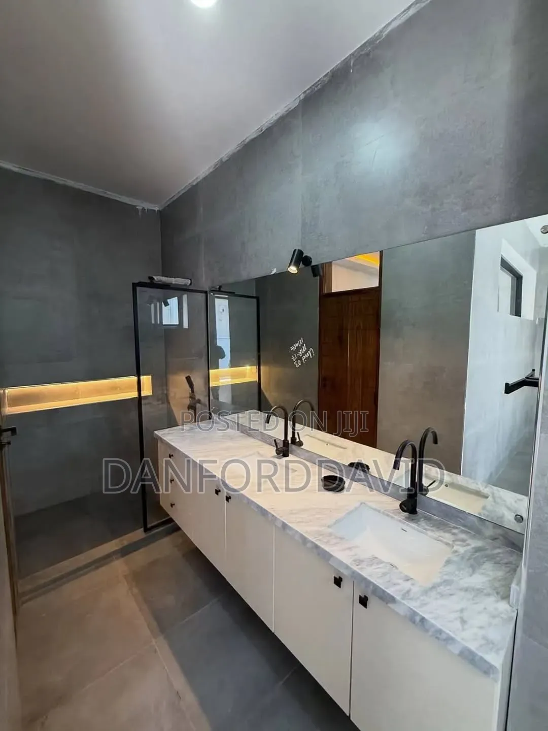 Furnished 5bdrm Apartment in Kahwa Real Estate, Masaki for rent
