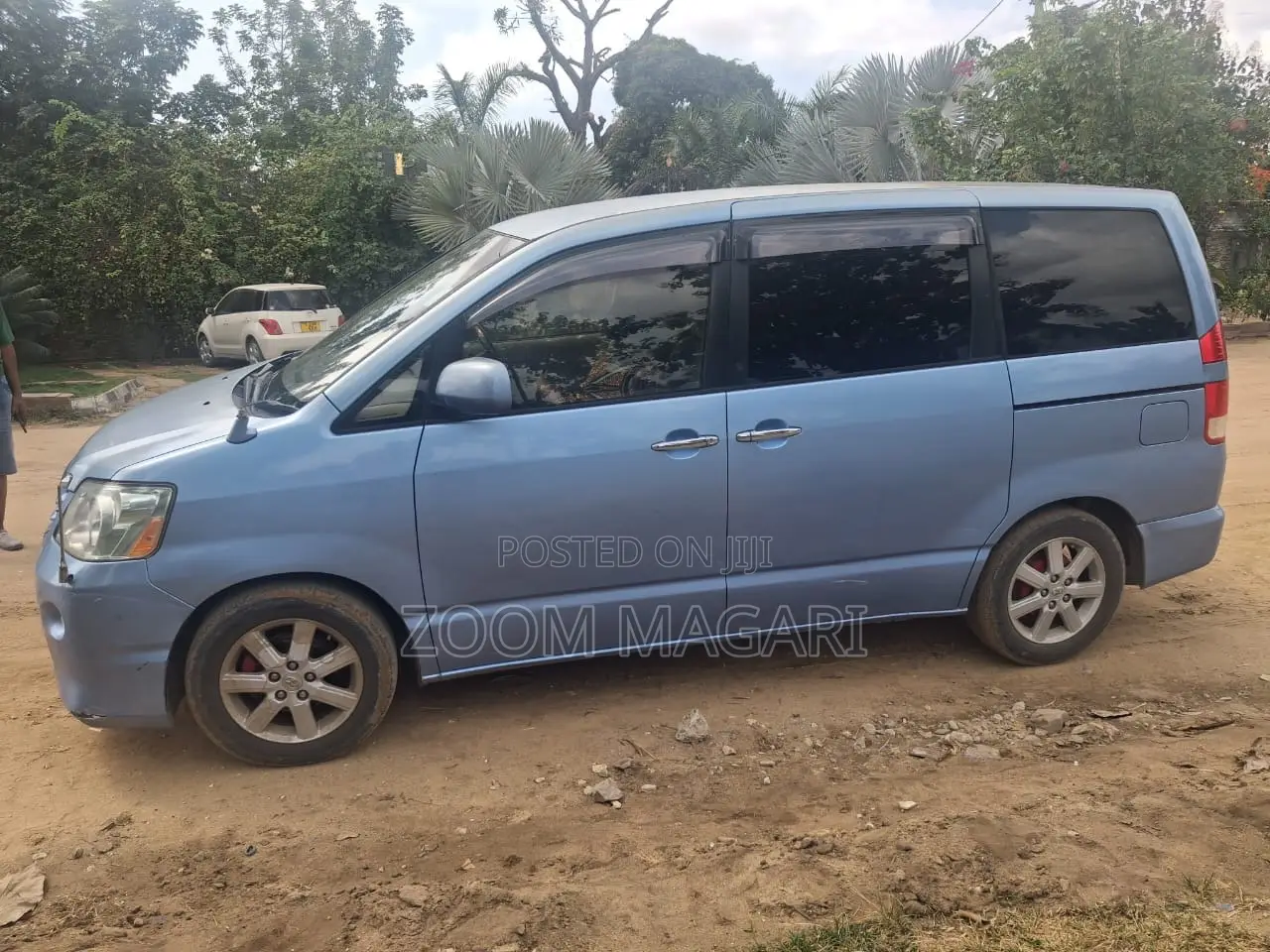 Toyota Noah 2003 Blue