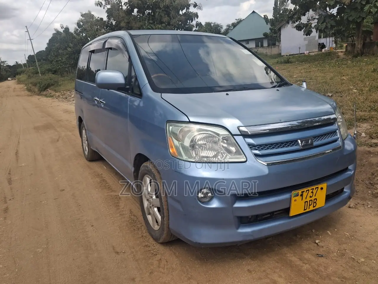 Toyota Noah 2003 Blue