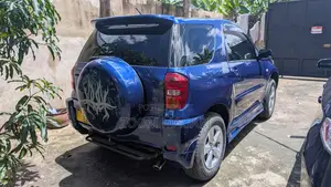 Toyota RAV4 2004 Blue