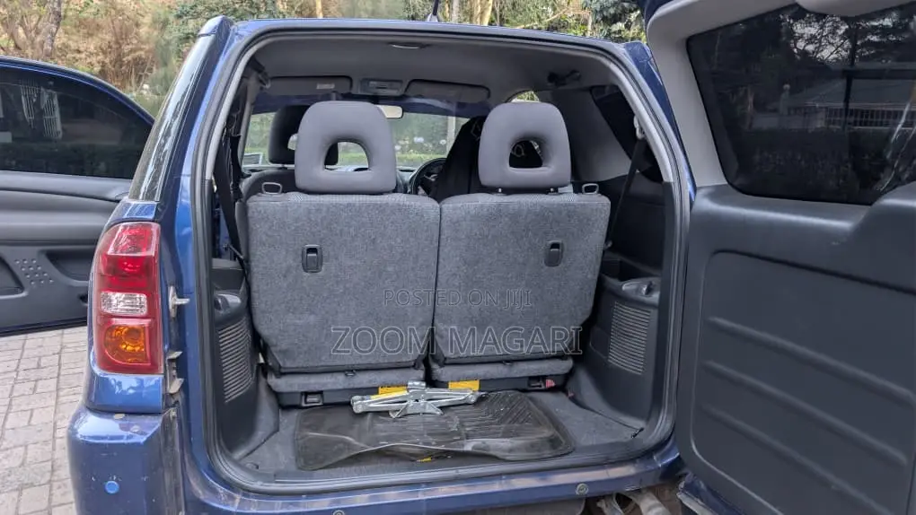 Toyota RAV4 2004 Blue