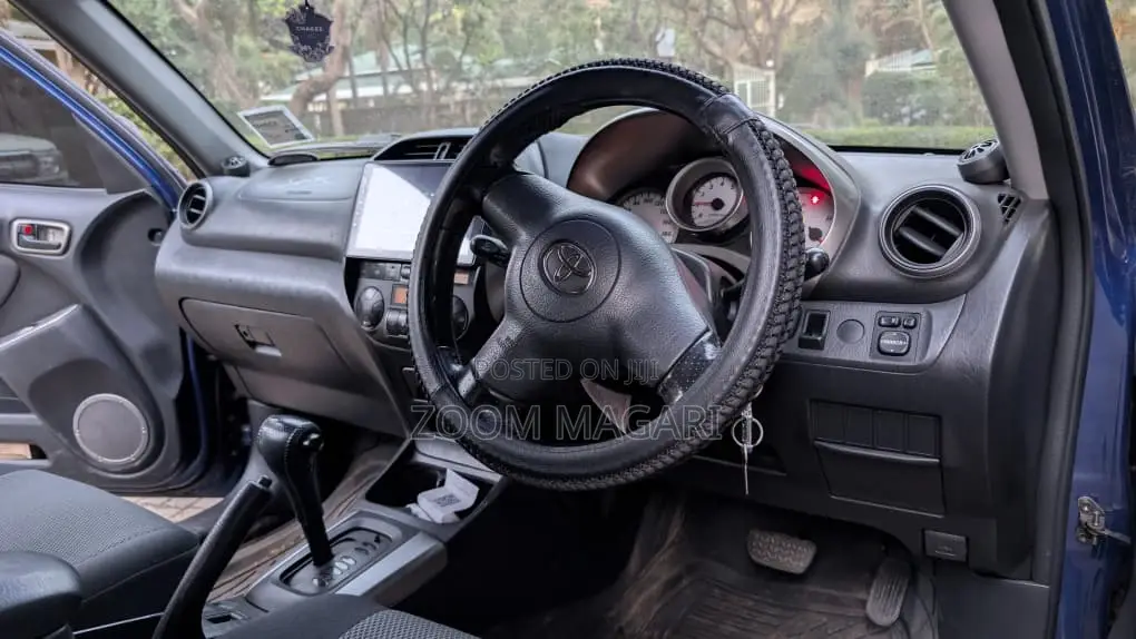Toyota RAV4 2004 Blue