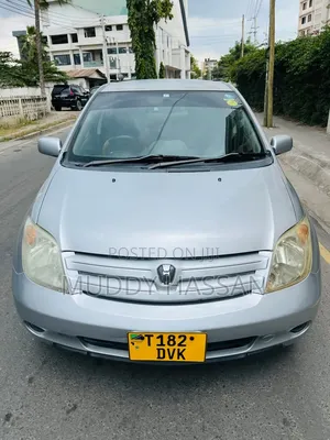 Toyota IST 2005 Silver