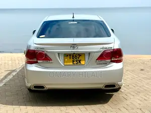 Toyota Crown 2012 Silver