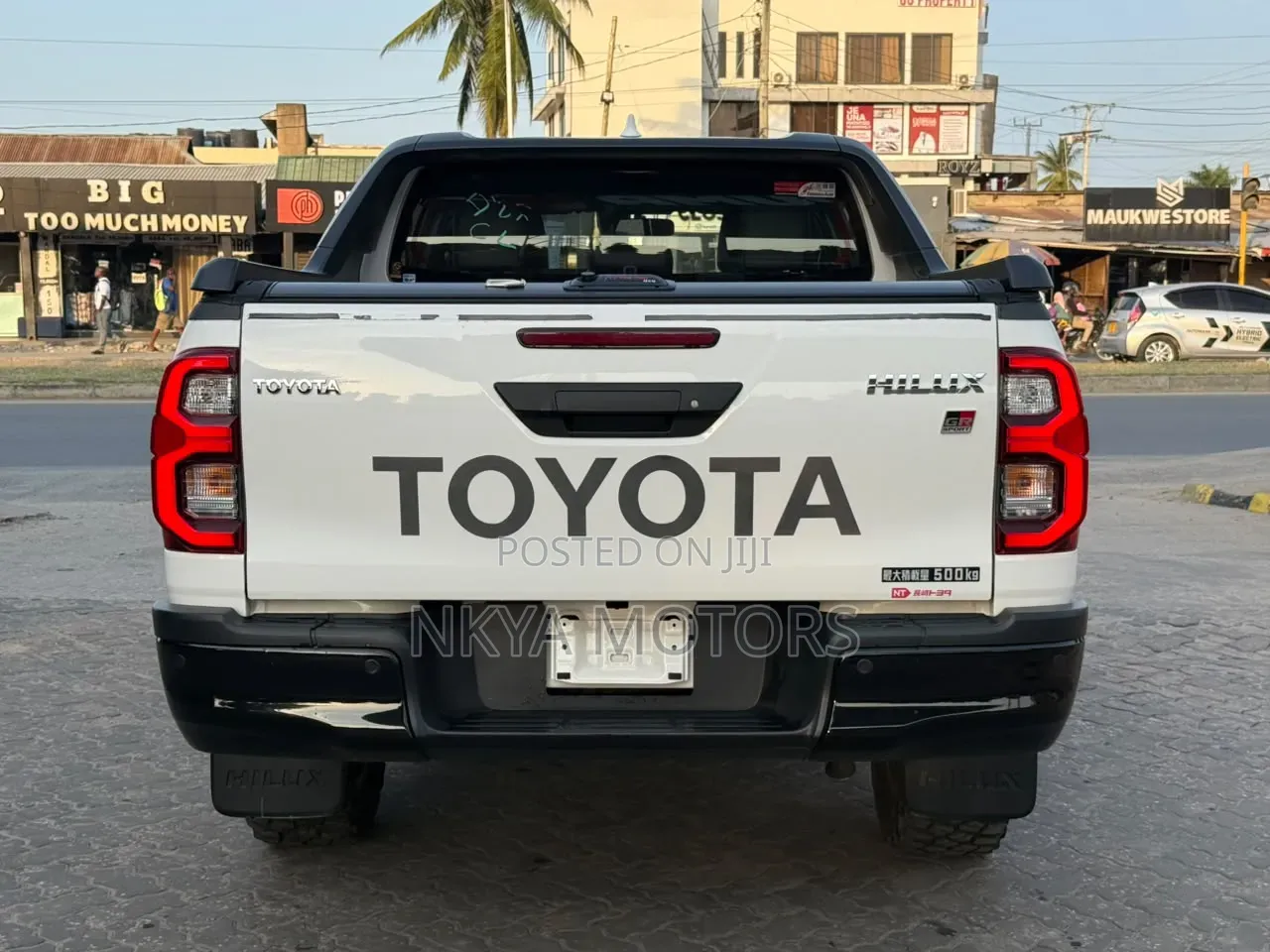 Toyota Hilux 2024 Pearl