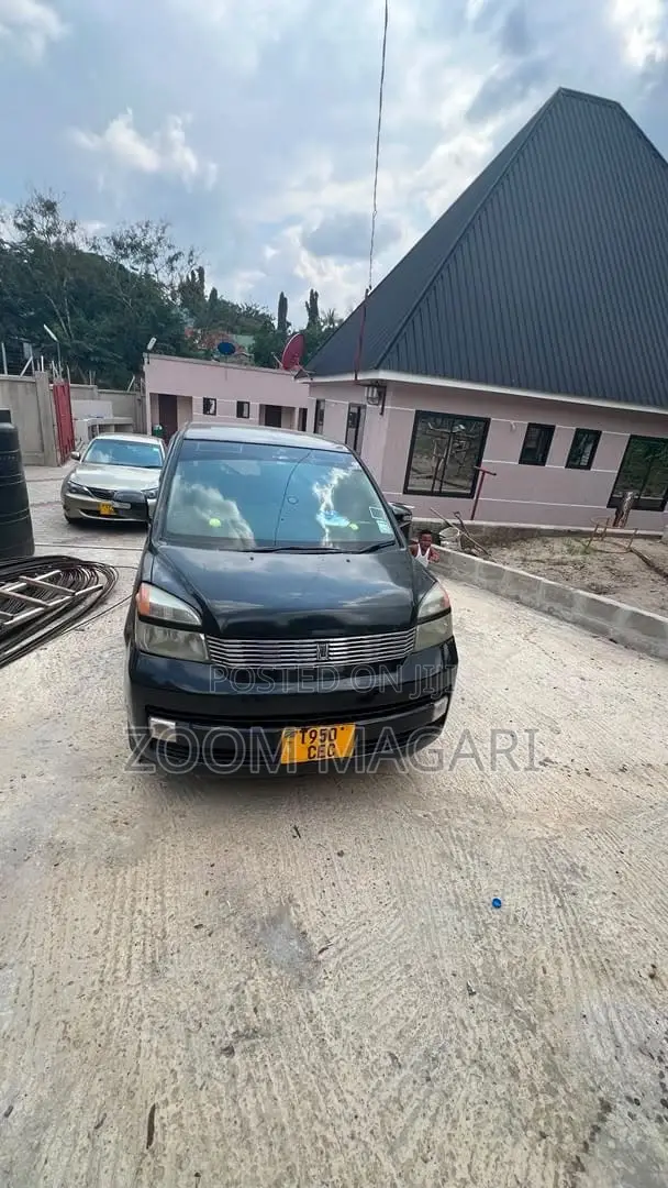Toyota Noah 2003 Black