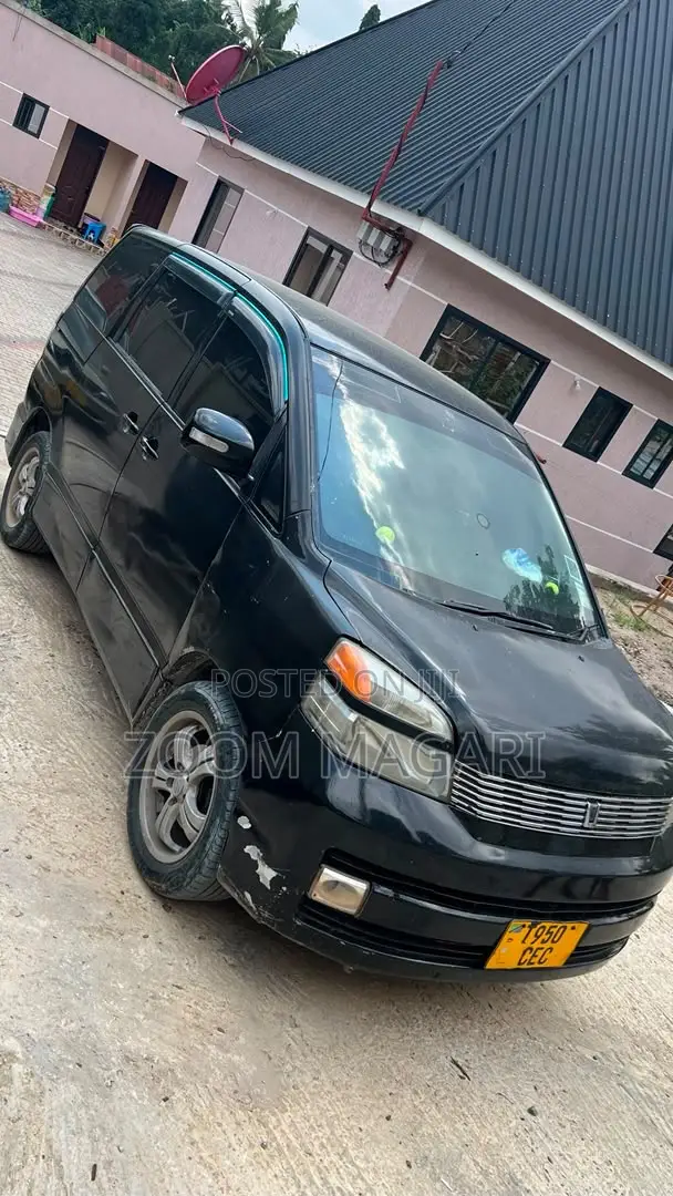 Toyota Noah 2003 Black