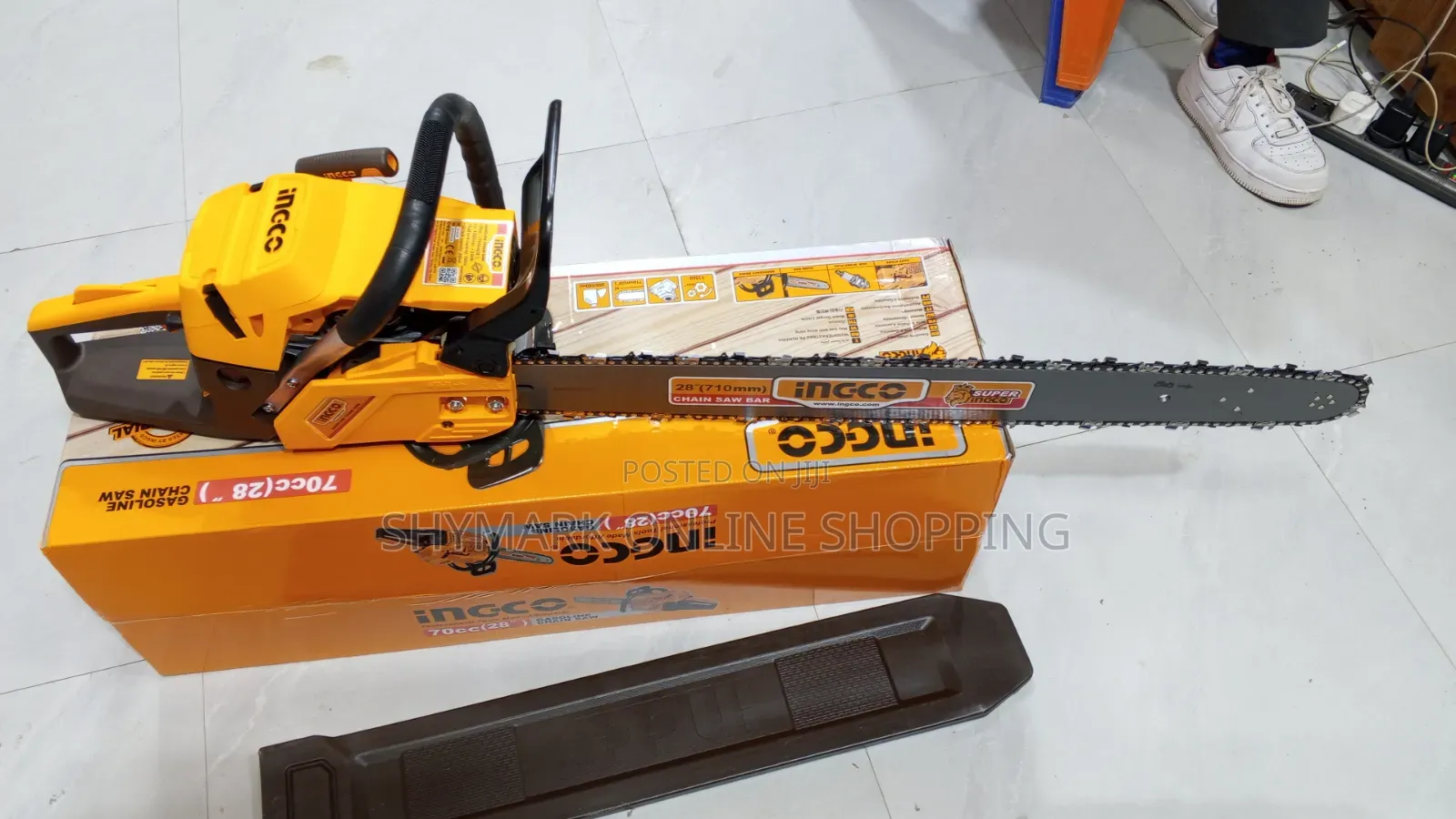 INGCO Heavy Duty Gasoline Chainsaw 28 Inch