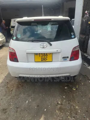 Toyota IST 2004 White