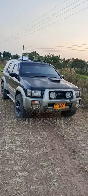Nissan Terrano 2004 Black
