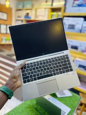 Laptop HP EliteBook 845 G7 8GB AMD Ryzen 5 SSD 256GB