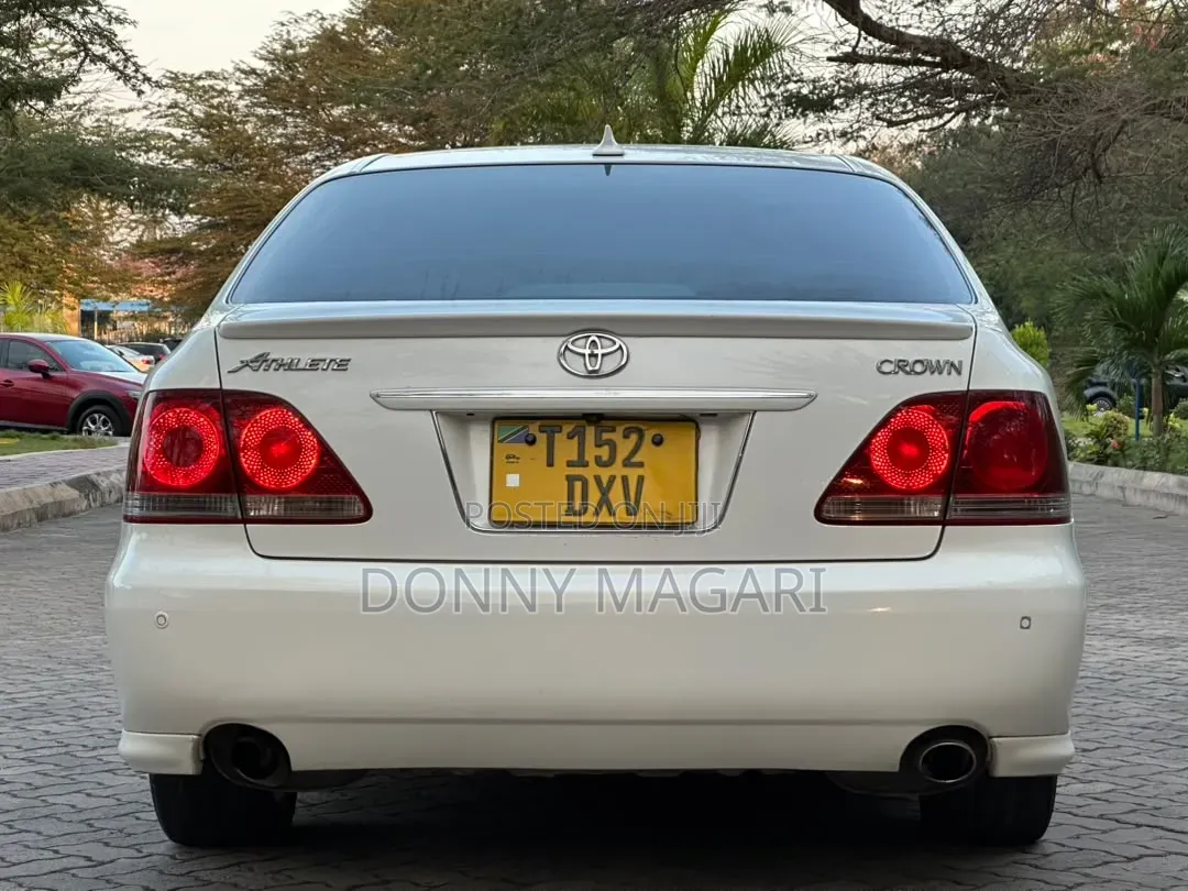 Toyota Crown 2008 White