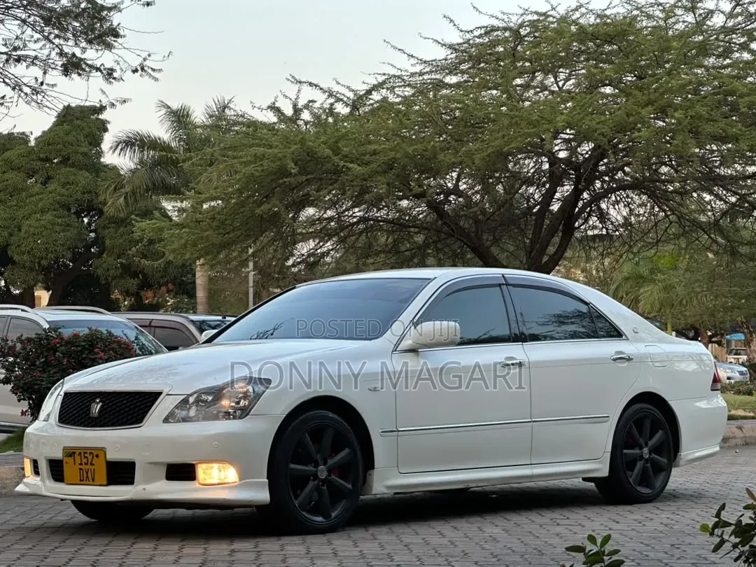 Toyota Crown 2008 White
