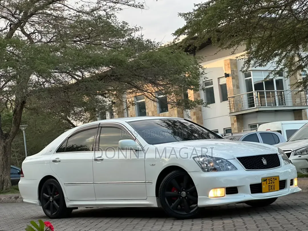 Toyota Crown 2008 White