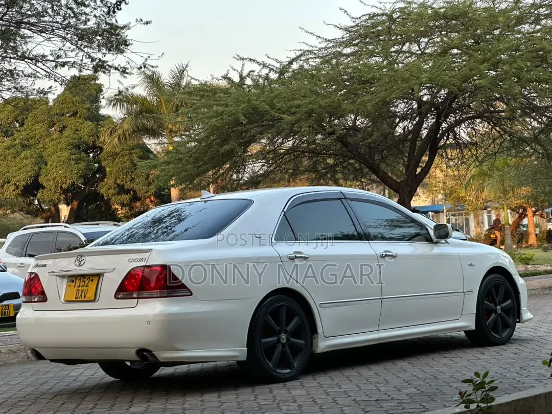 Toyota Crown 2008 White