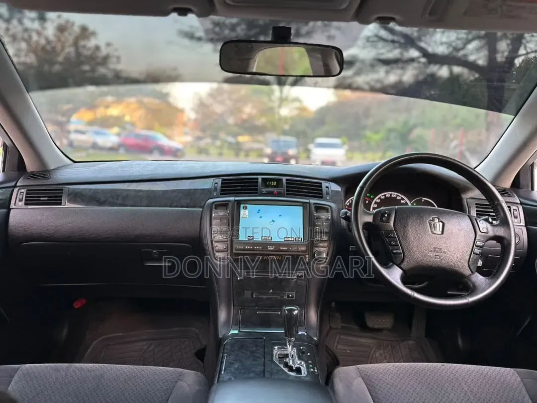 Toyota Crown 2008 White