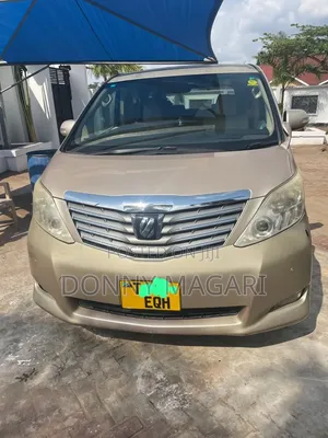 Toyota Alphard 2011 Gold