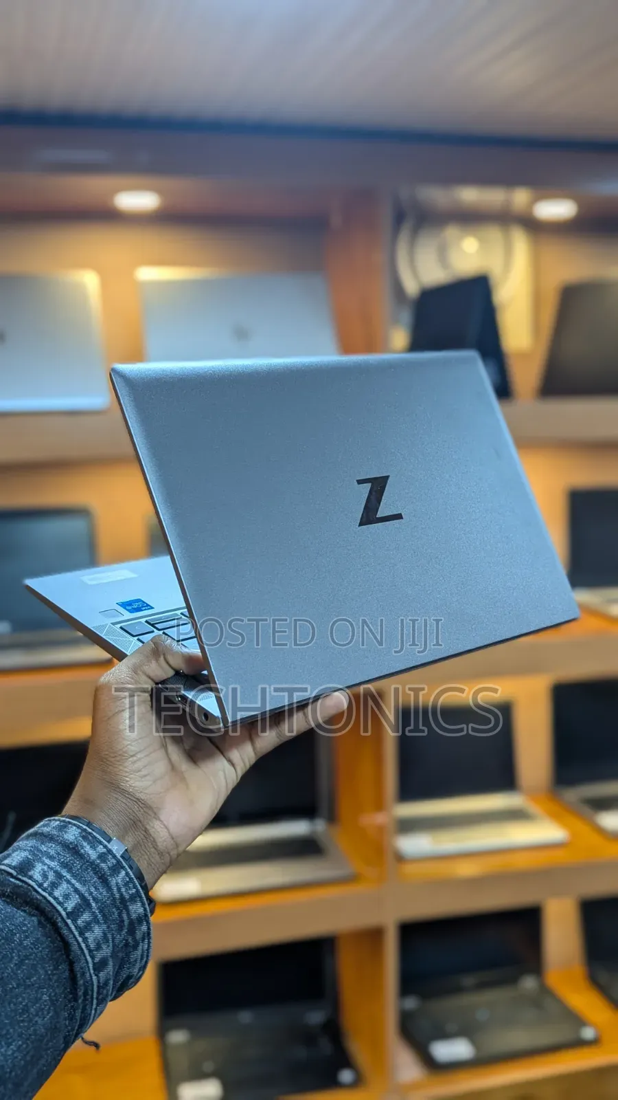 New Laptop HP ZBook Firefly G8 16GB Intel Core i5 SSD 512GB