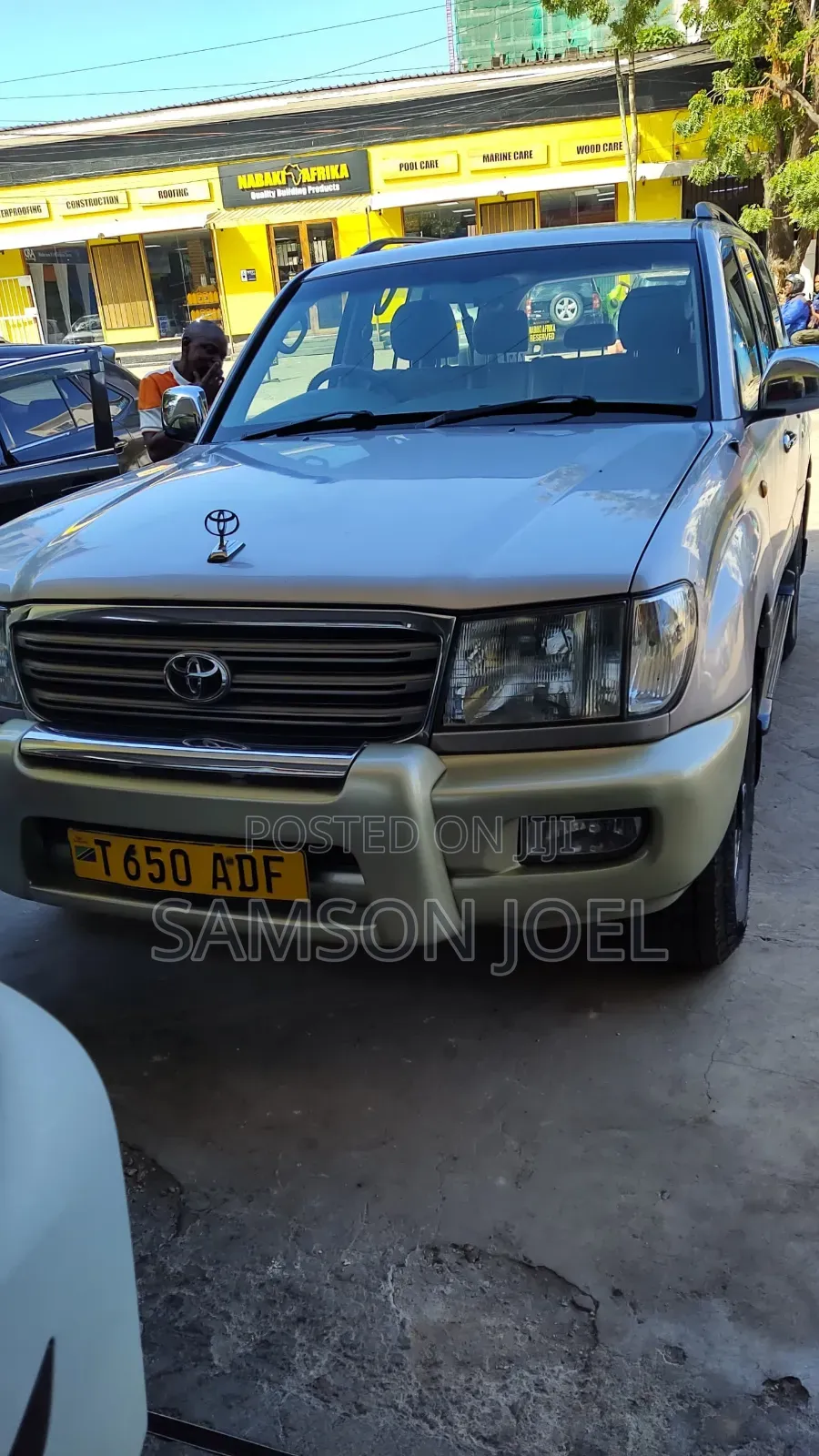Toyota Land Cruiser 2004 Gold