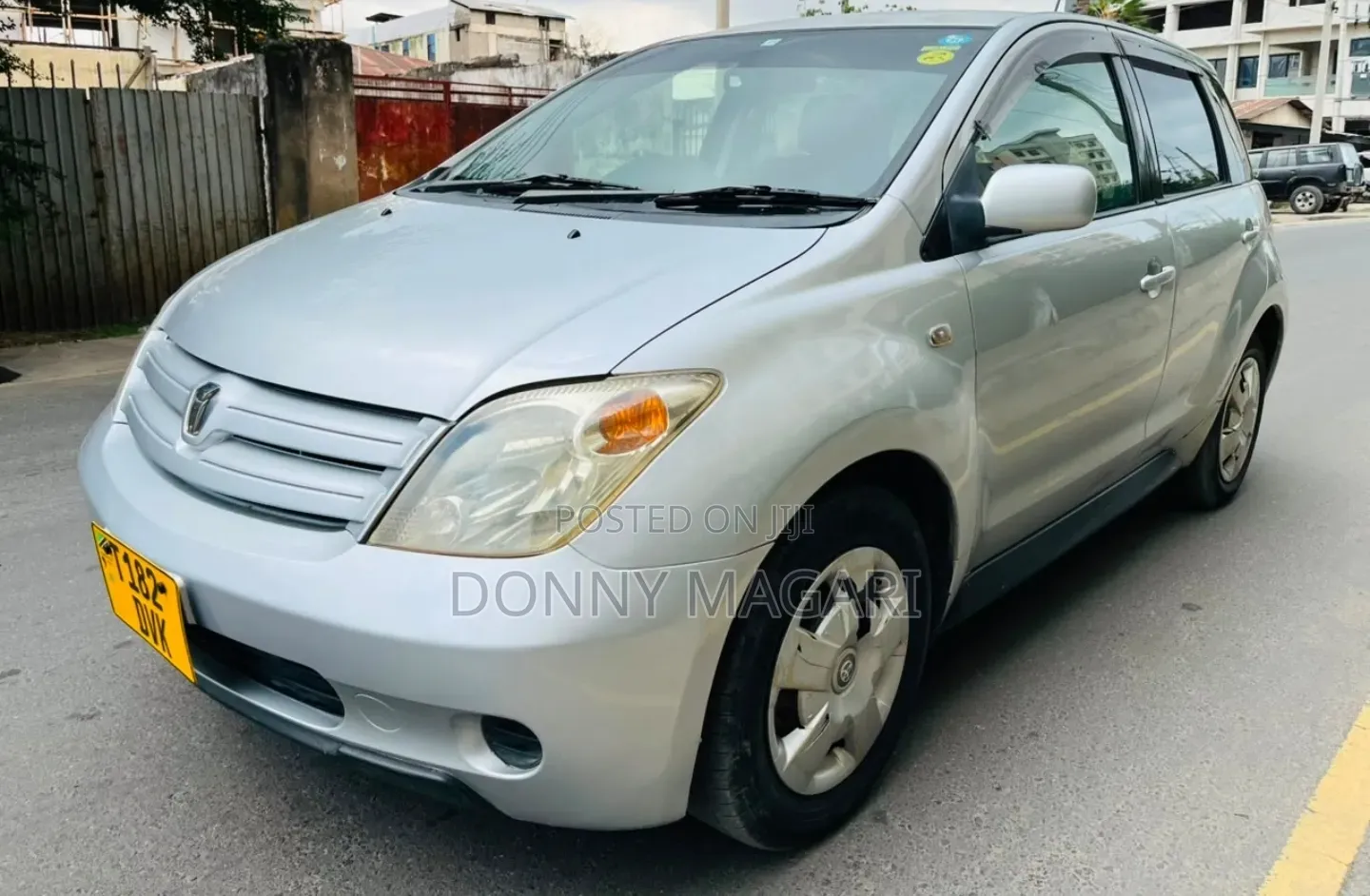 Toyota IST 2004 Silver