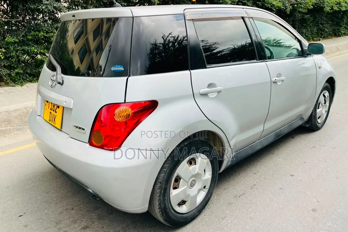 Toyota IST 2004 Silver
