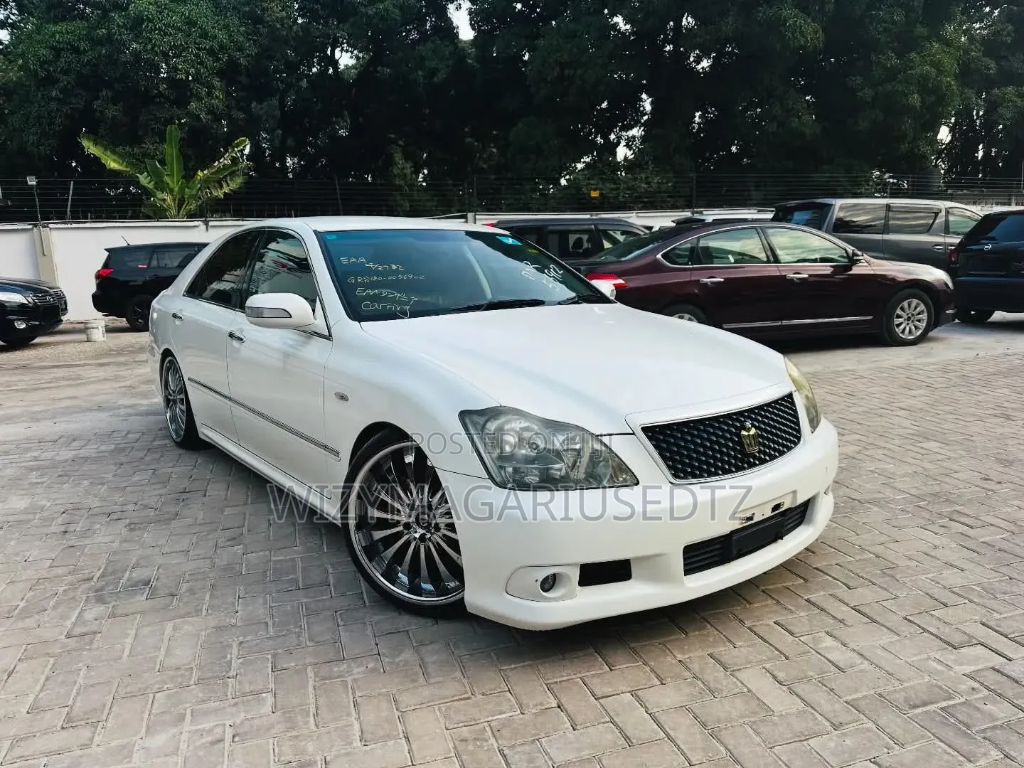Toyota Crown 2006 Ivory